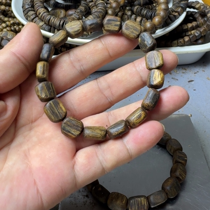 沉香手串M****a张勺子手串7