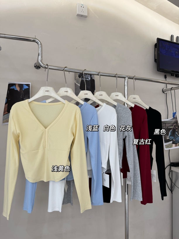 新品时尚v领纯色t