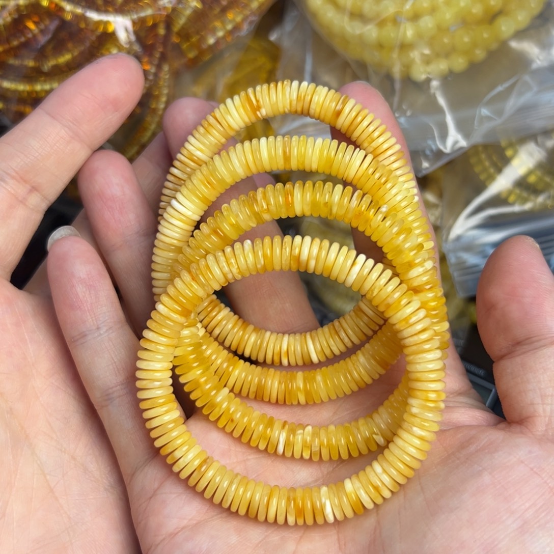 琥珀未镶嵌裸石8mm多样发其一g001