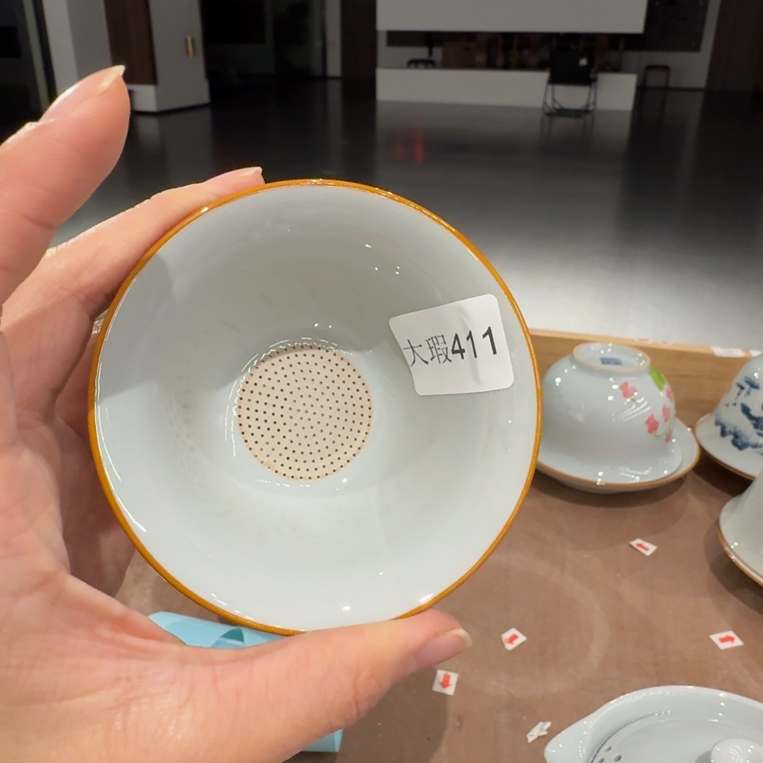 釉下手绘茶具微瑕