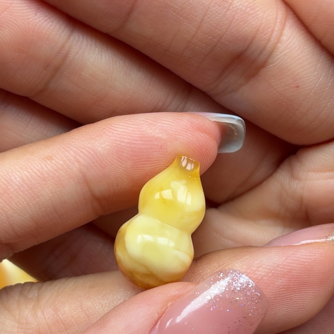 琥珀未镶嵌裸石蜜蜡