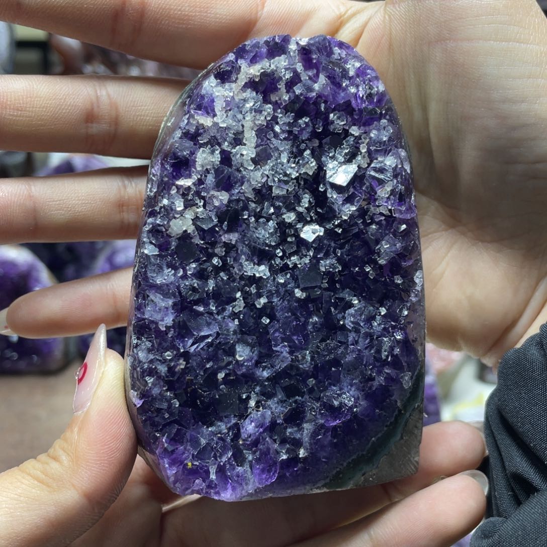 紫晶大型摆件（非配饰）未镶嵌