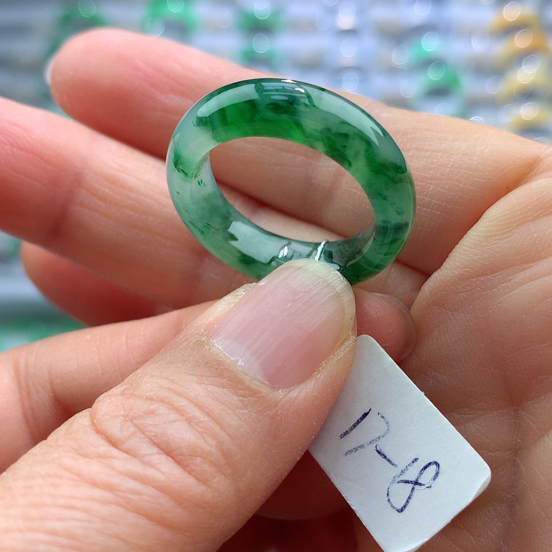 翡翠戒指未镶嵌17-18号