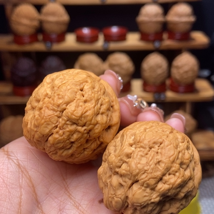 文玩核桃吊坠帝王29