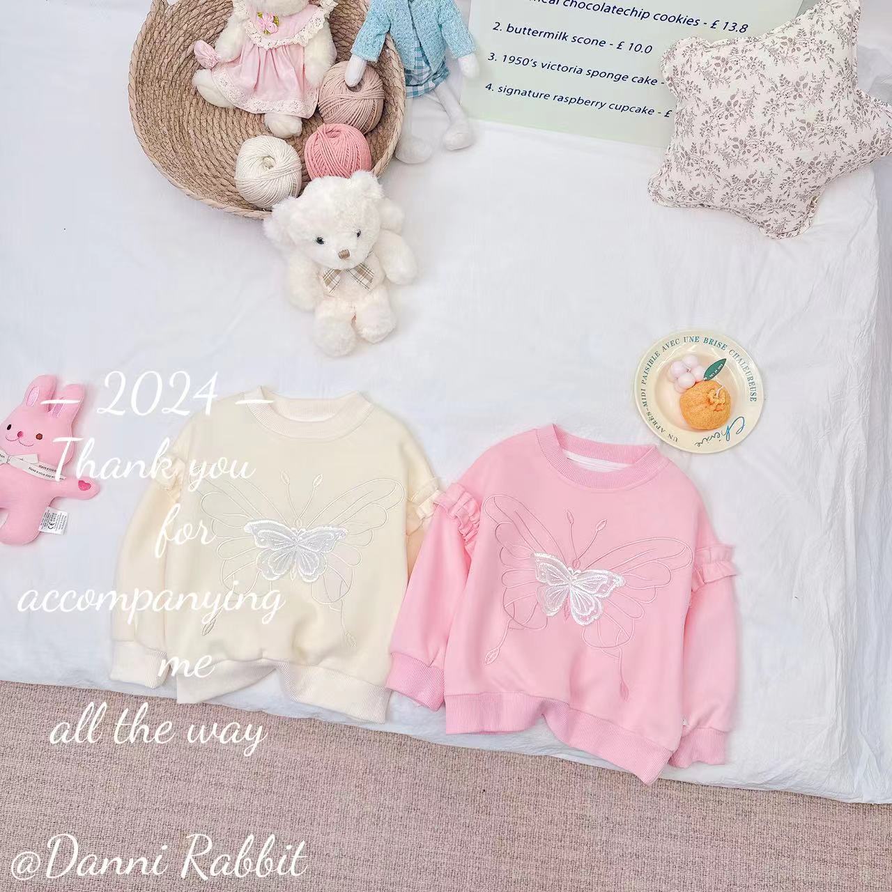 【Dannirabbit】新品新潮木耳边蝴蝶女童卫衣 D-W54