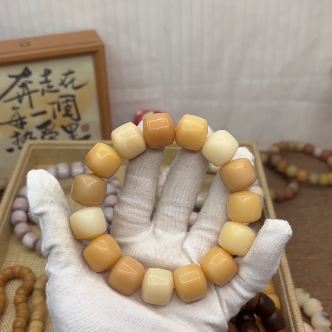 菩提根/象牙果吊坠18干磨瑕疵落地果121