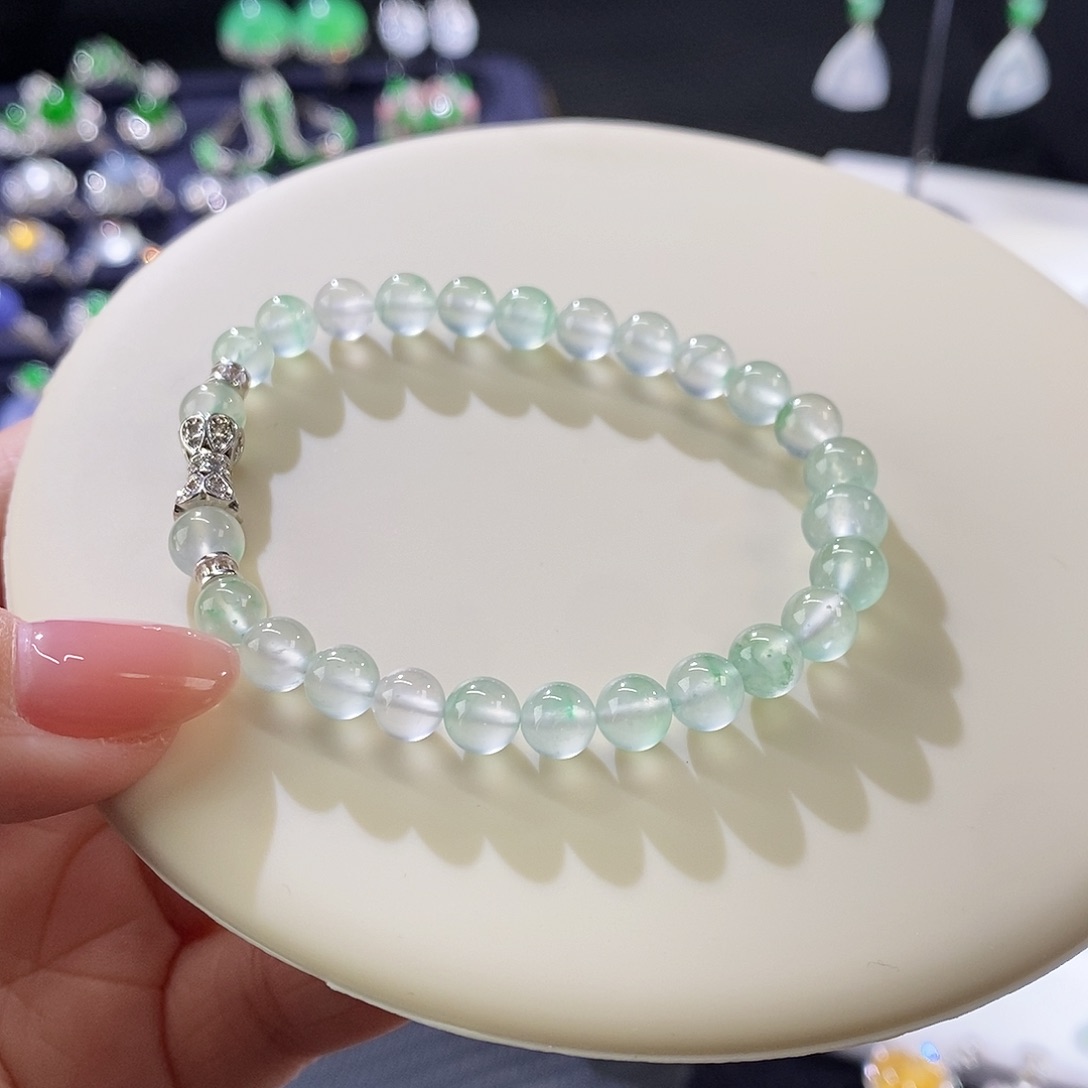 翡翠把件未镶嵌单圈