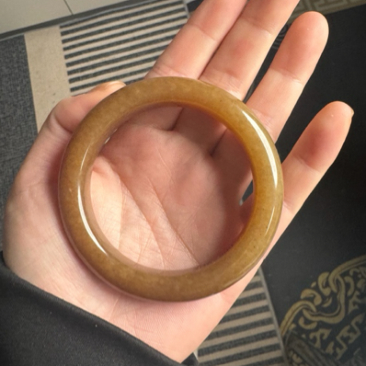 初见珠宝和田玉糖镯56