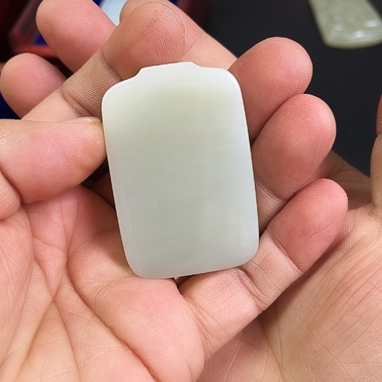 和田玉吊坠未镶嵌