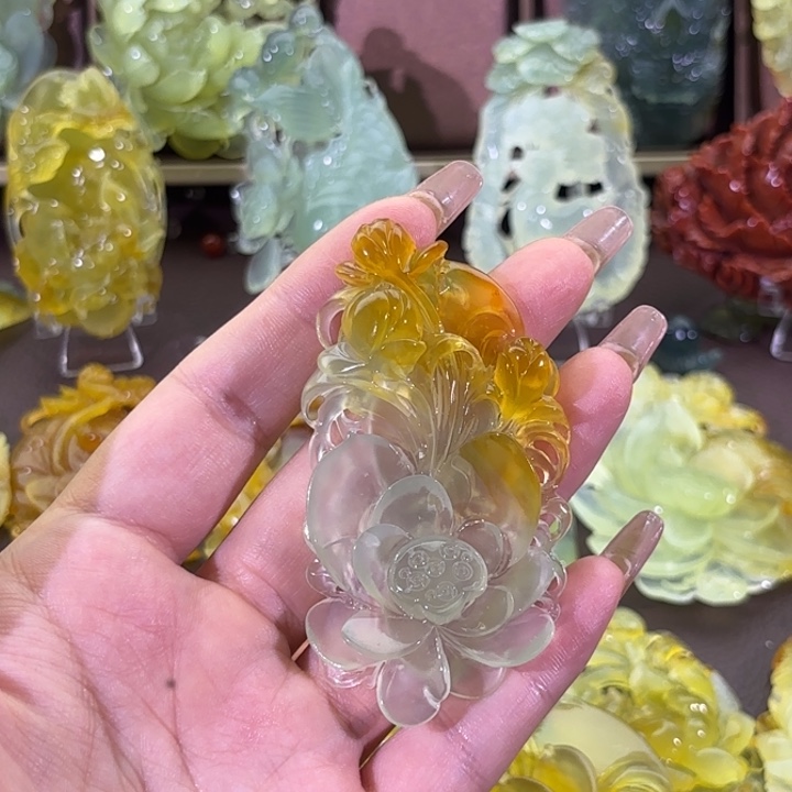 未镶嵌蛇纹石玉颈饰从***.随机发