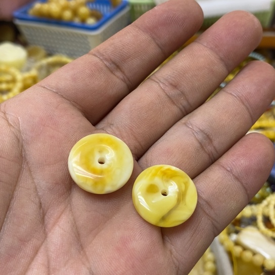 蜜蜡未镶嵌裸石多样性发货其一