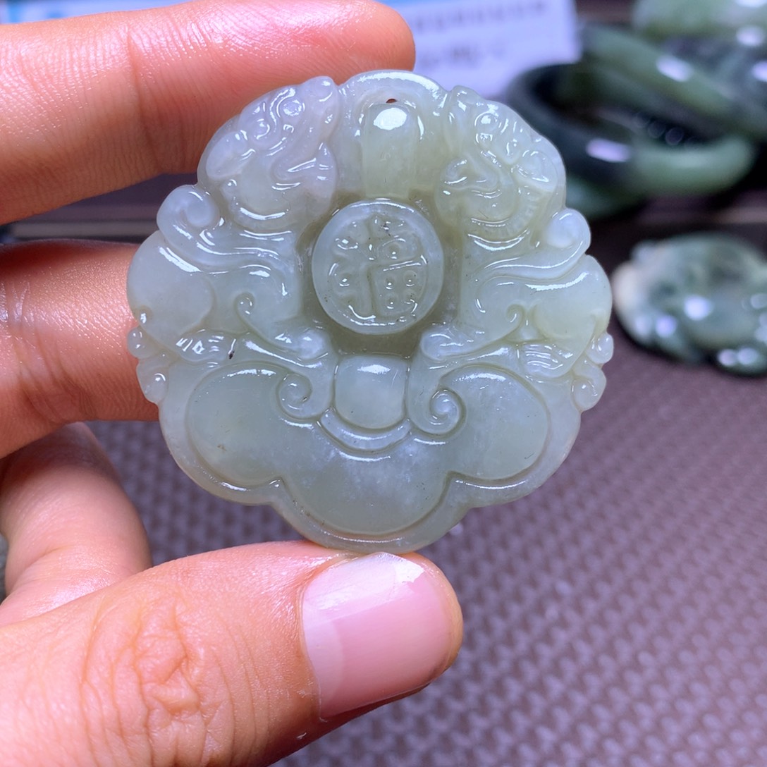 颈饰未镶嵌和田玉