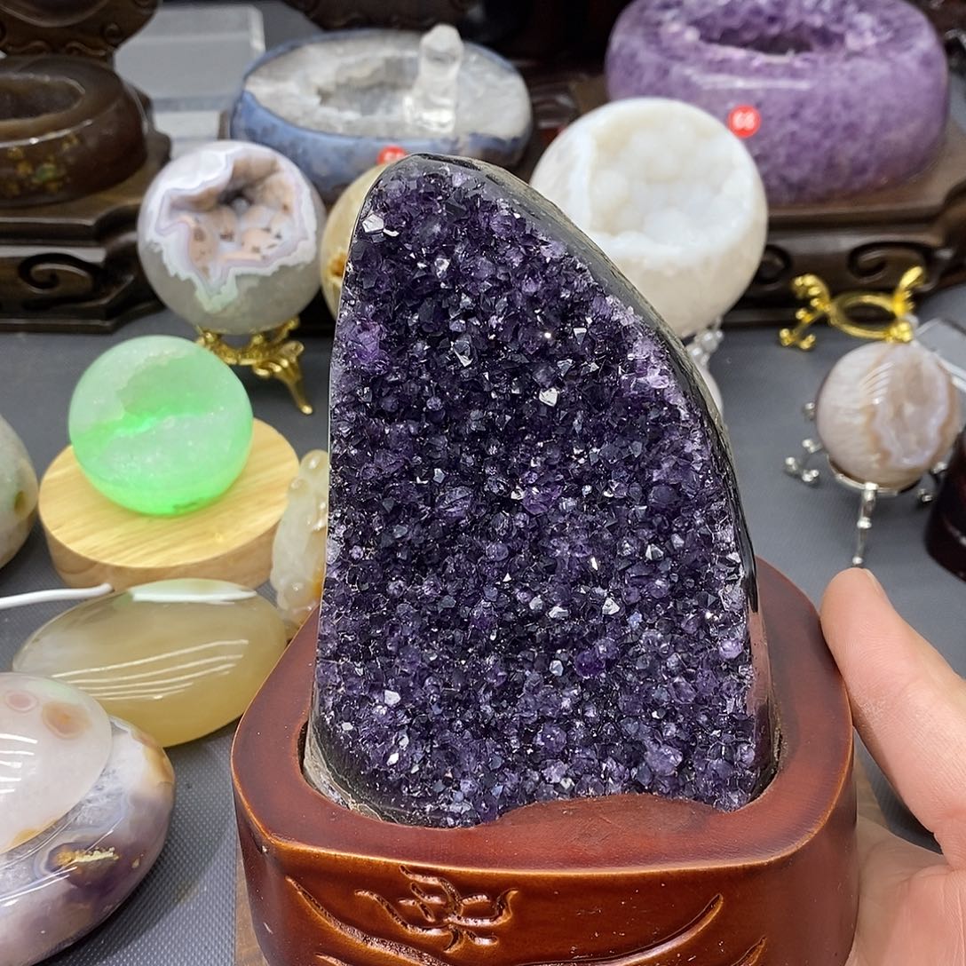 紫晶未镶嵌摆件紫晶摆件