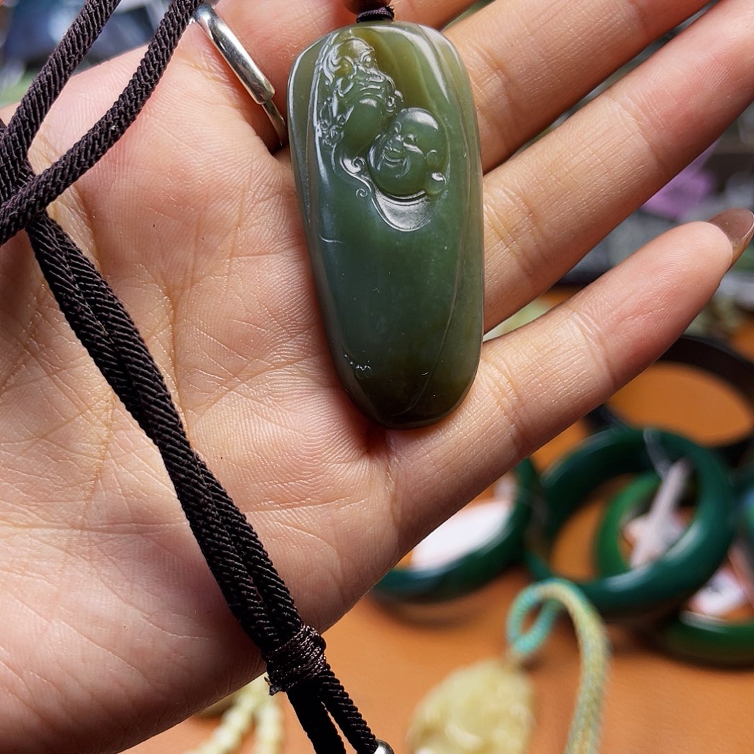颈饰未镶嵌和田玉