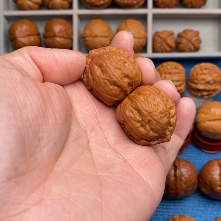 文玩核桃把件粗筋