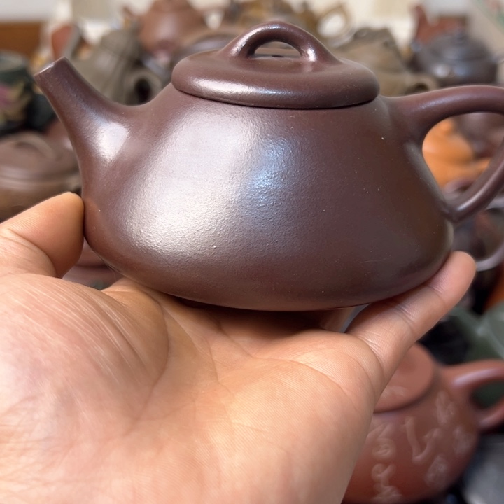紫砂茶壶紫砂壶微瑕底部跳砂