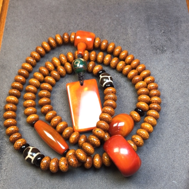 星月菩提吊坠仅**已星月