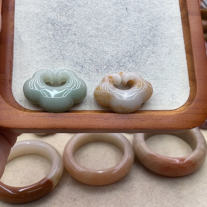 石英质玉圈口54未镶嵌