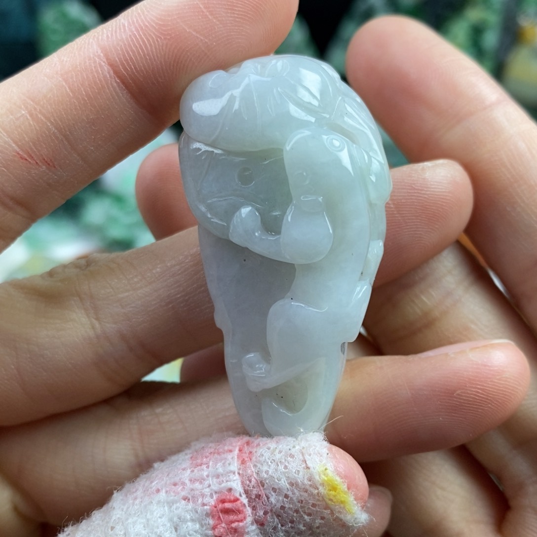 翡翠颈饰未镶嵌吊坠