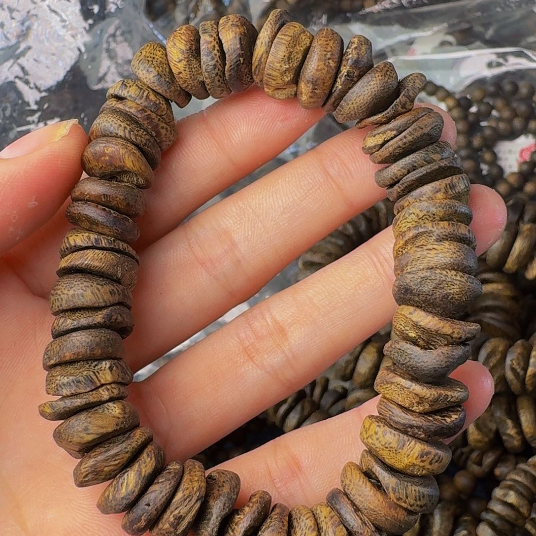 沉香手串牛肉干16.5克壳子