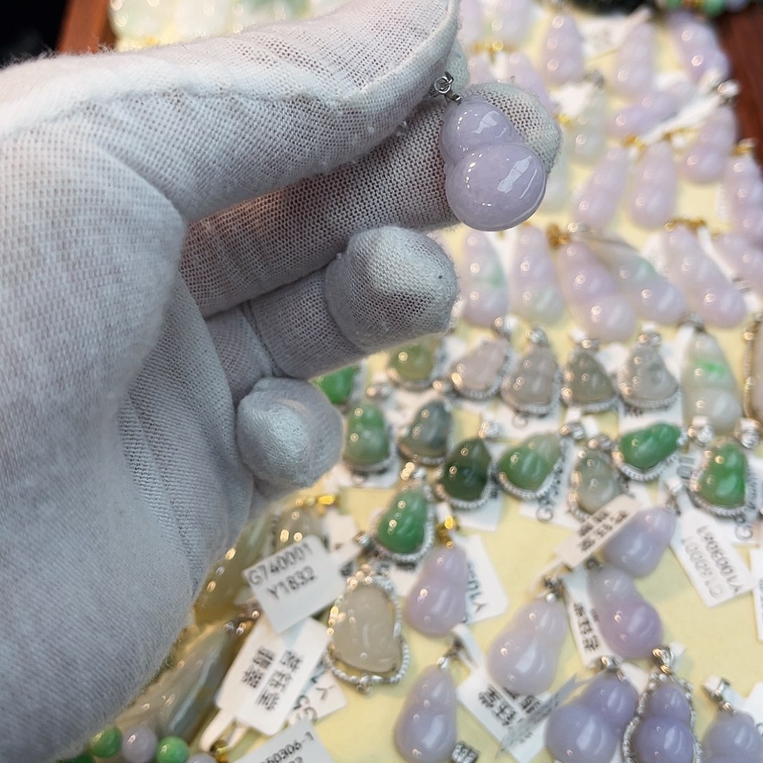 翡翠未镶嵌颈饰天然翡翠A货葫芦吊坠