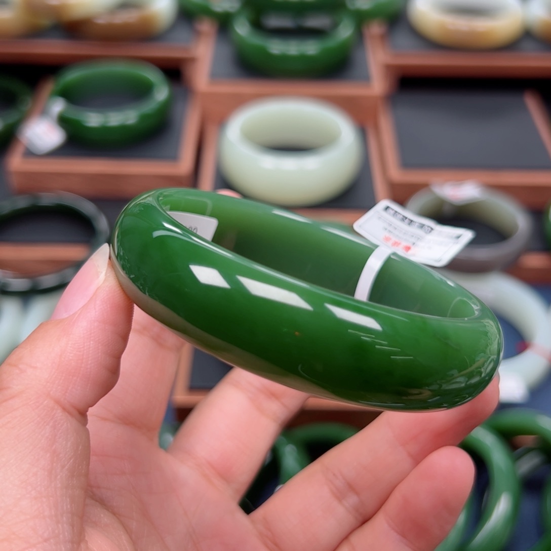 未镶嵌手镯和田玉（碧玉）6263