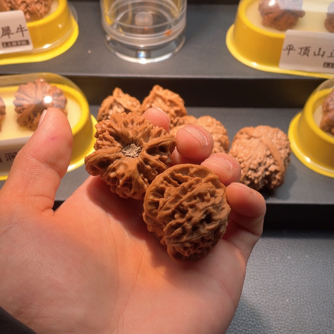 小***酱文玩核桃吊坠龙门涧