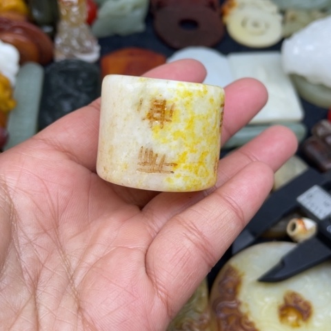 蛇纹石玉颈饰未镶嵌38