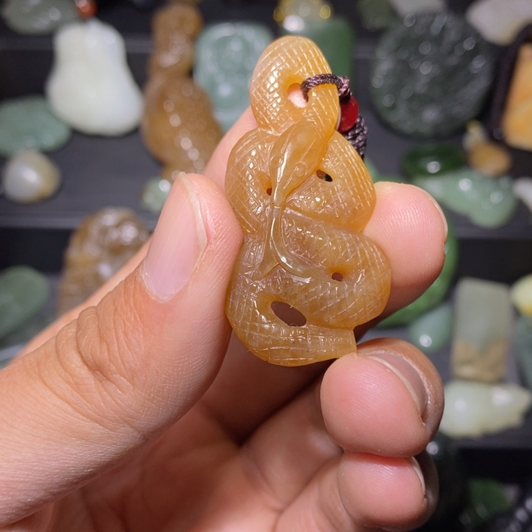 颈饰未镶嵌和田玉