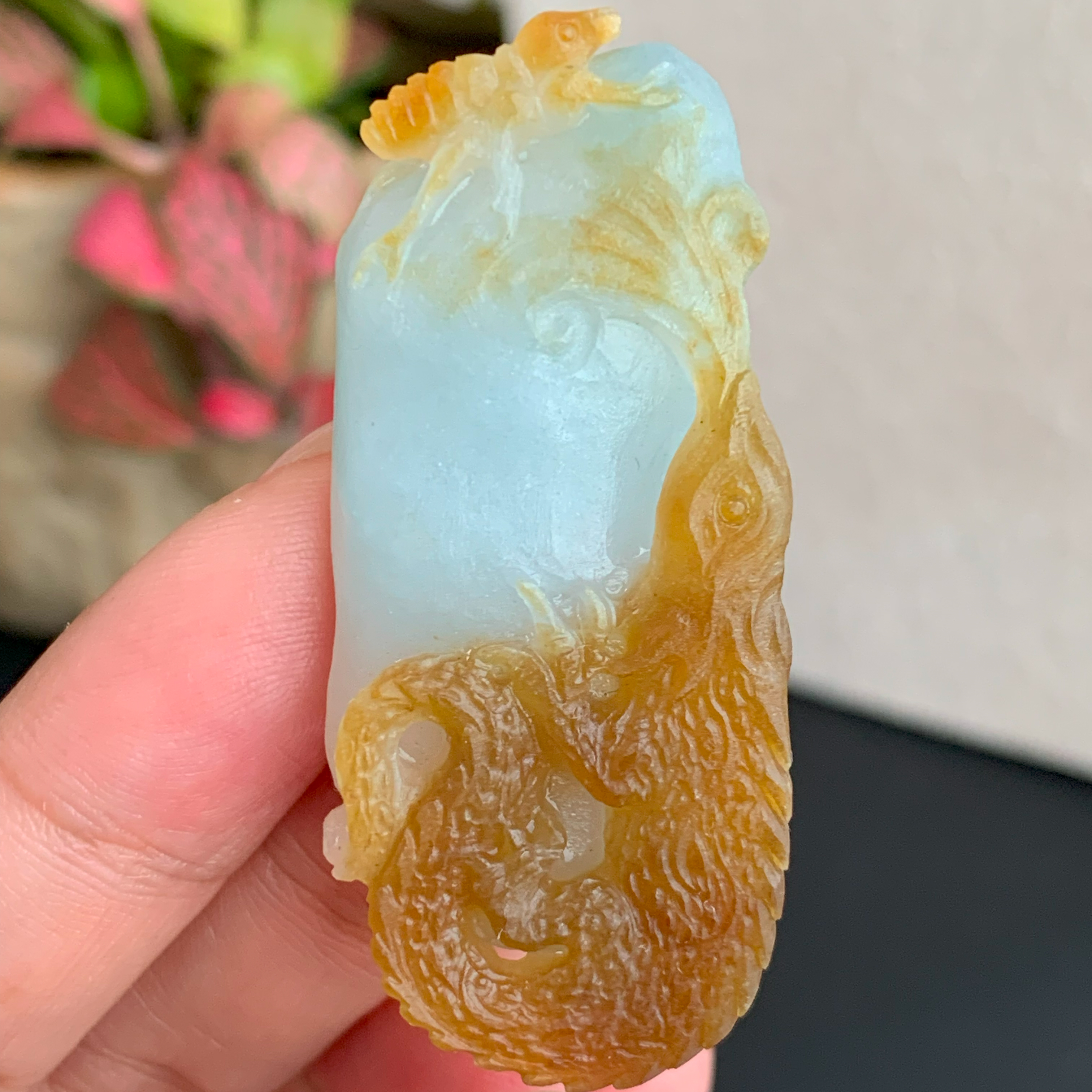 【自然光实拍】清澈 天然翡翠A货黄翡蜥蜴蚂蚁吊坠 定制毛货未抛光