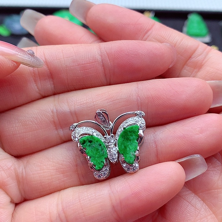 翡翠颈饰银S925镶嵌翡翠