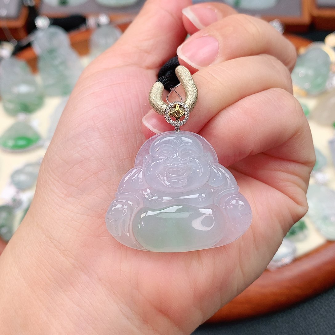 颈饰18K金镶嵌翡翠佛公