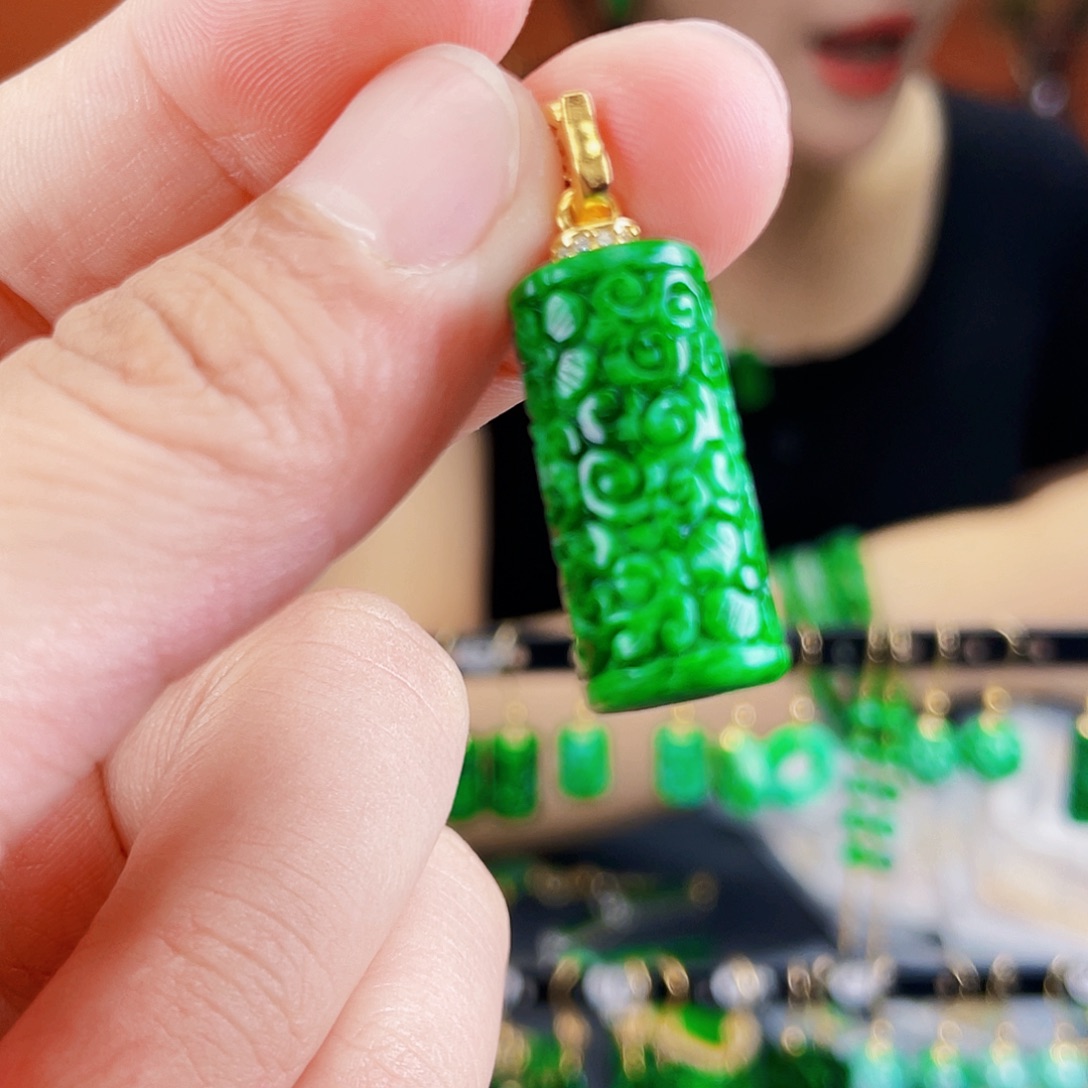 翡翠未镶嵌耳饰饰品