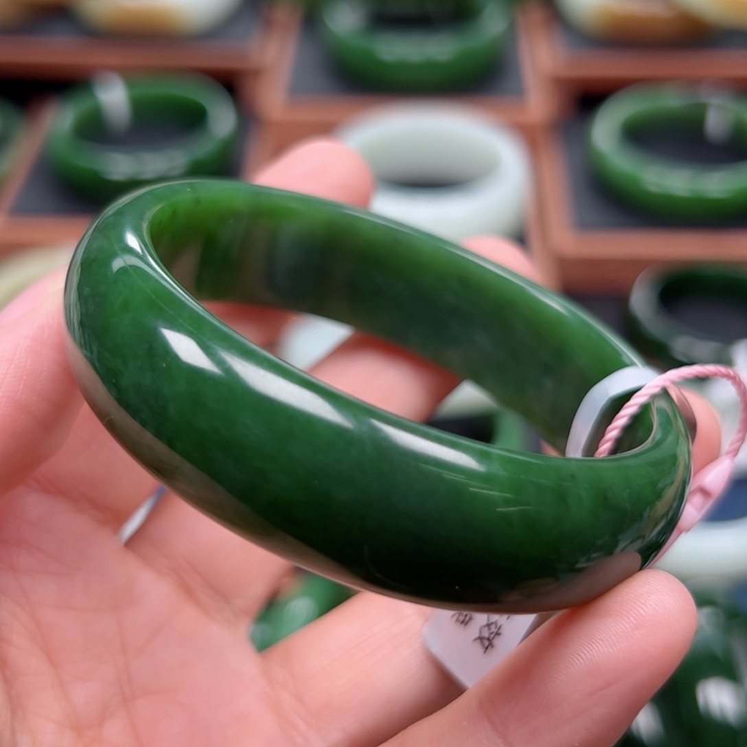 未镶嵌手镯和田玉（碧玉）