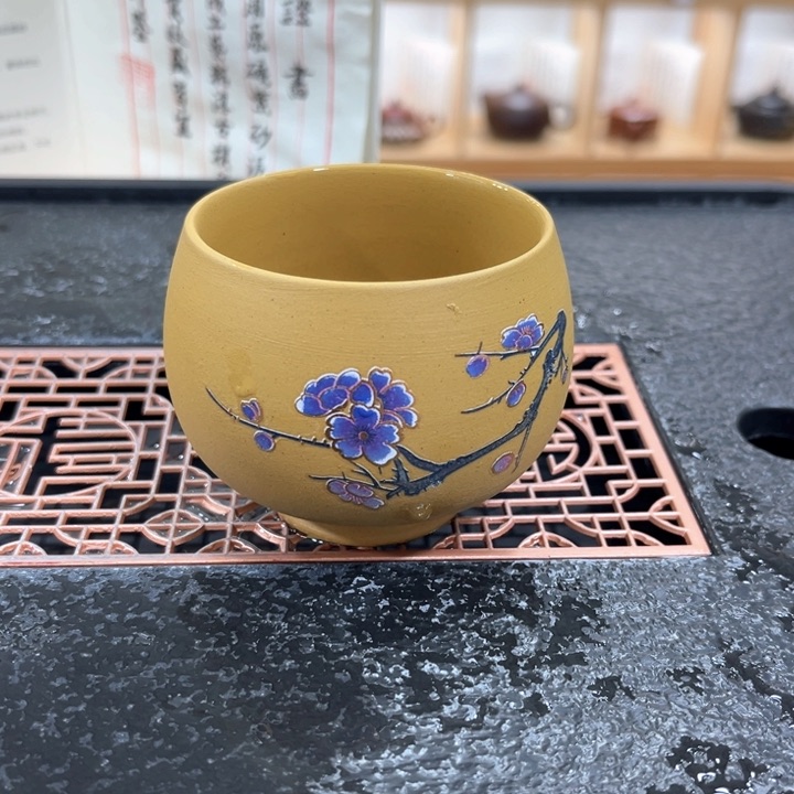 紫砂茶壶和其他器皿