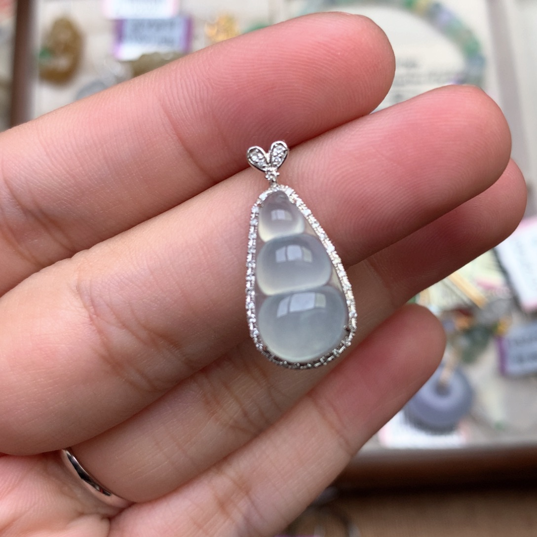 【闪购商品】18K金镶嵌挂件翡翠一