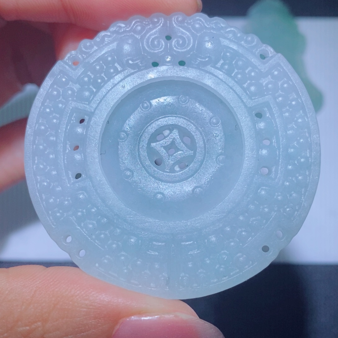 未镶嵌吊坠定制翡翠