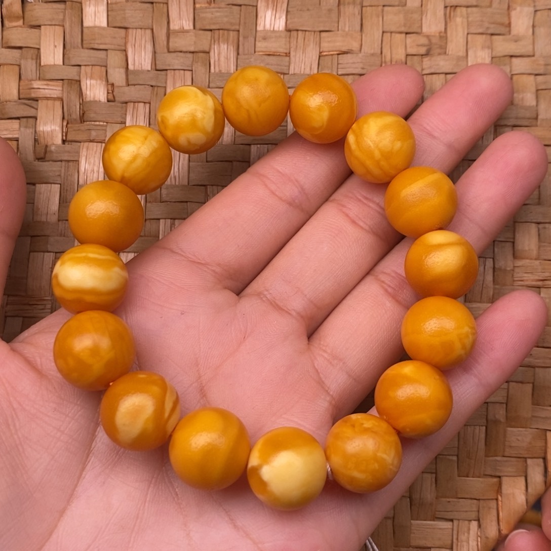 未镶嵌蜜蜡裸石蜜蜡