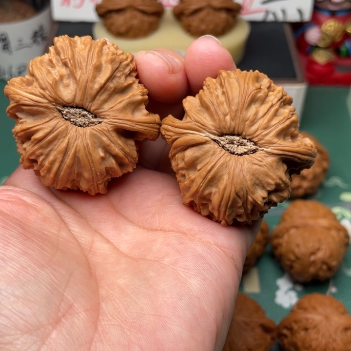 【闪购商品】文玩核桃吊坠H**g46白狮子