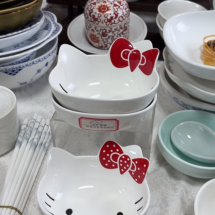 中国猫2号+4号。      