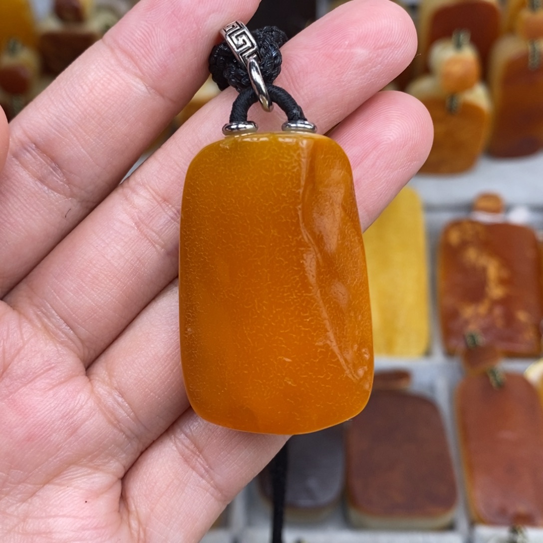 琥珀未镶嵌珠宝奇石