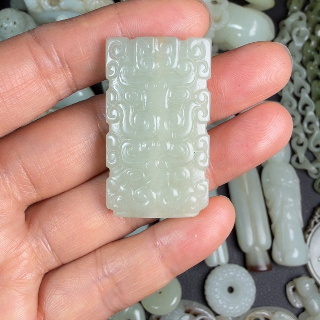 和田玉未镶嵌吊坠(不含链)