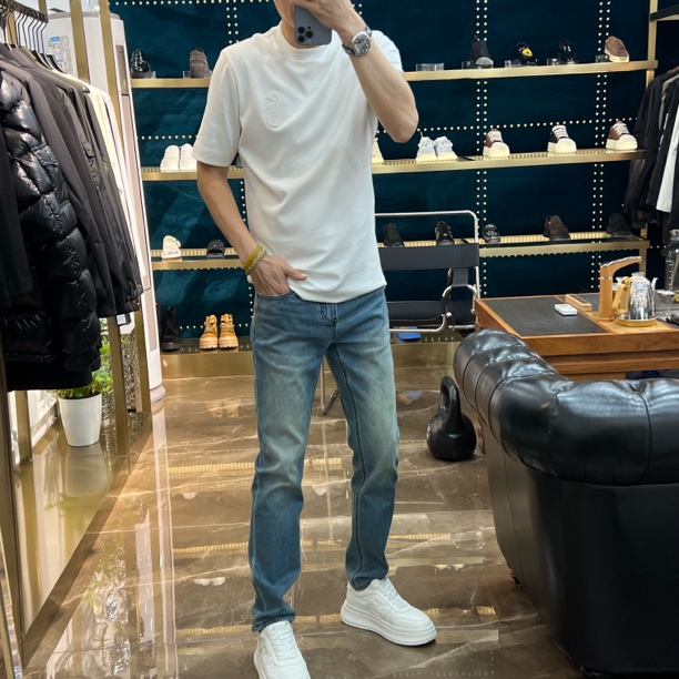 93260男早秋莫代尔棉简欧压胶半袖打底