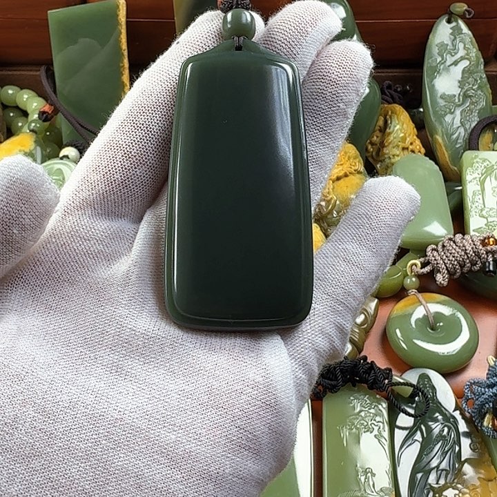 岫岩老玉（透闪石质玉）颈饰未镶嵌9****9