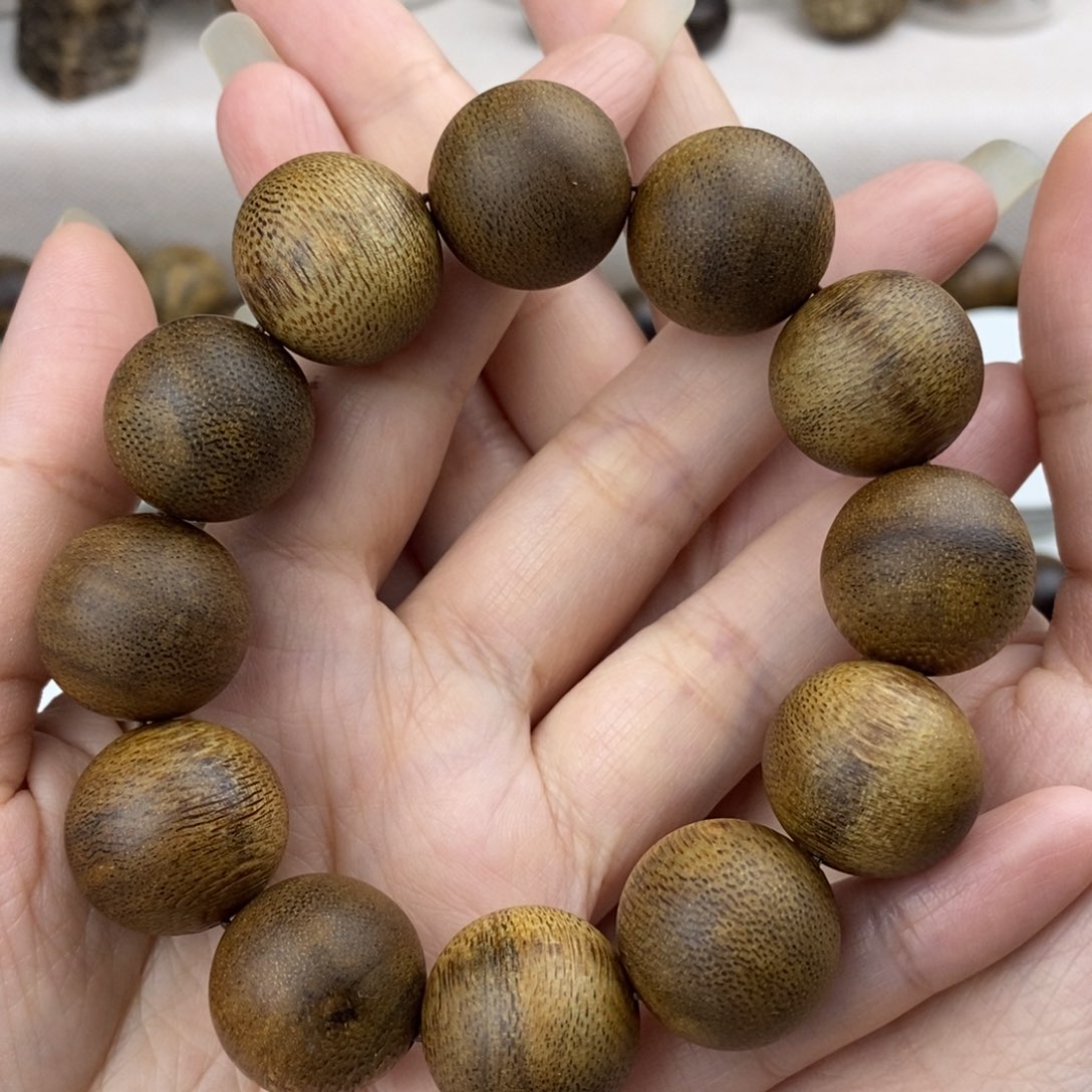 沉香手串木*齋海南莺歌绿奇楠