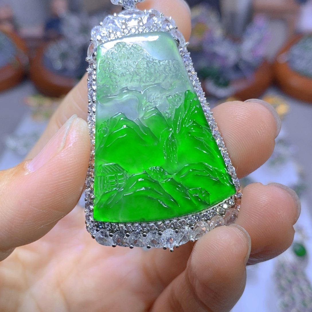 翡翠颈饰银S925镶嵌天然翡翠