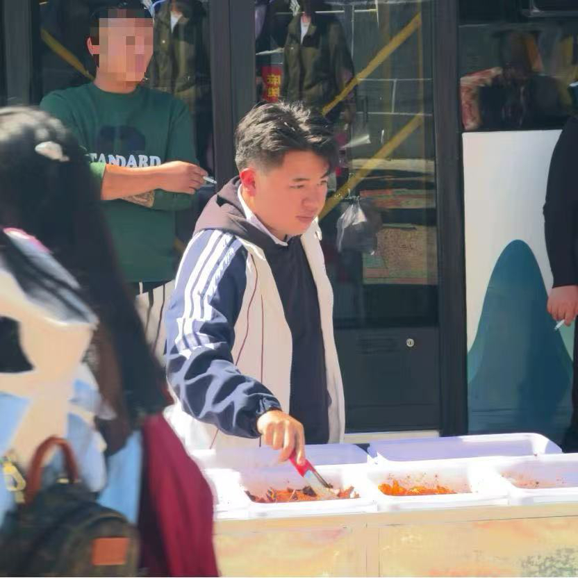 代买（凯里特色风味辣的笑）