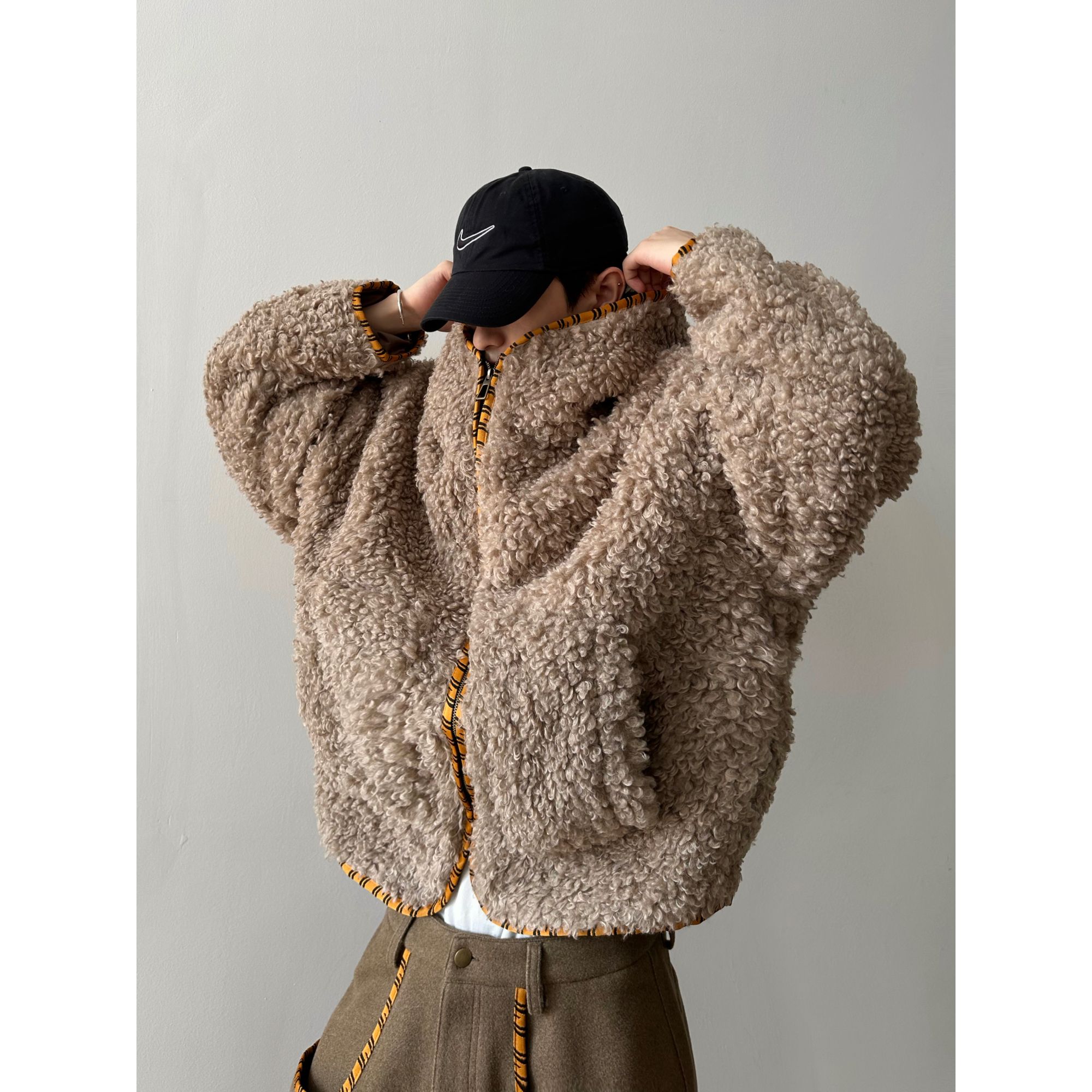 dannyandzee冬季复古虎纹织带包边连帽卷卷毛保暖加厚过冬外套867