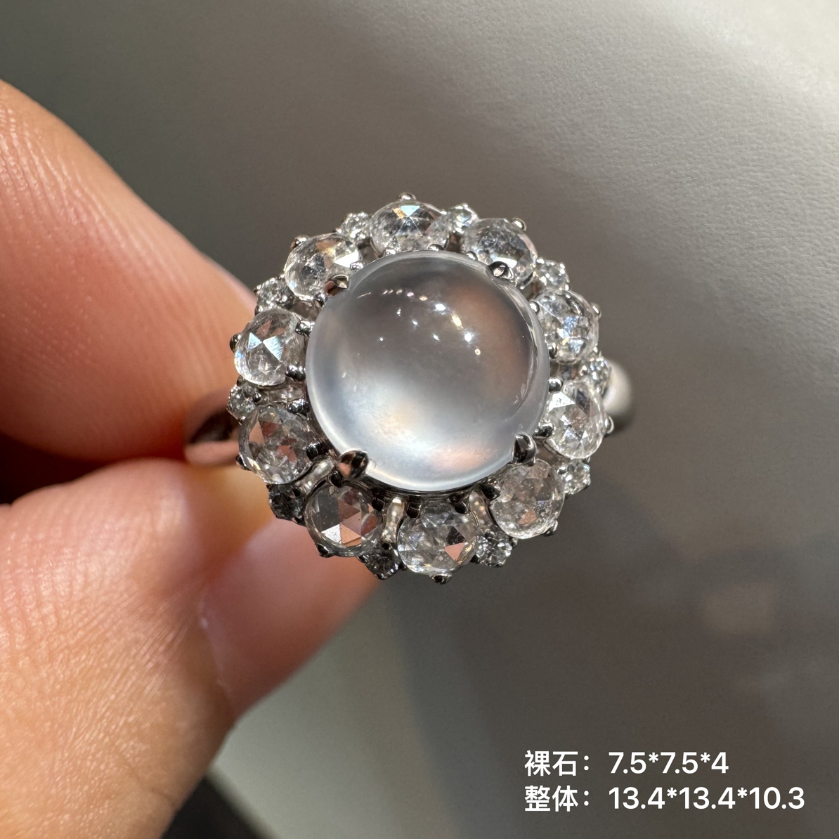 天然缅甸翡翠A货龙石种小精致蛋面戒指12800