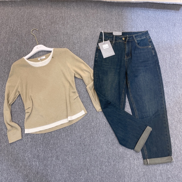 常规圆领纯欲风字母针织短袖T恤